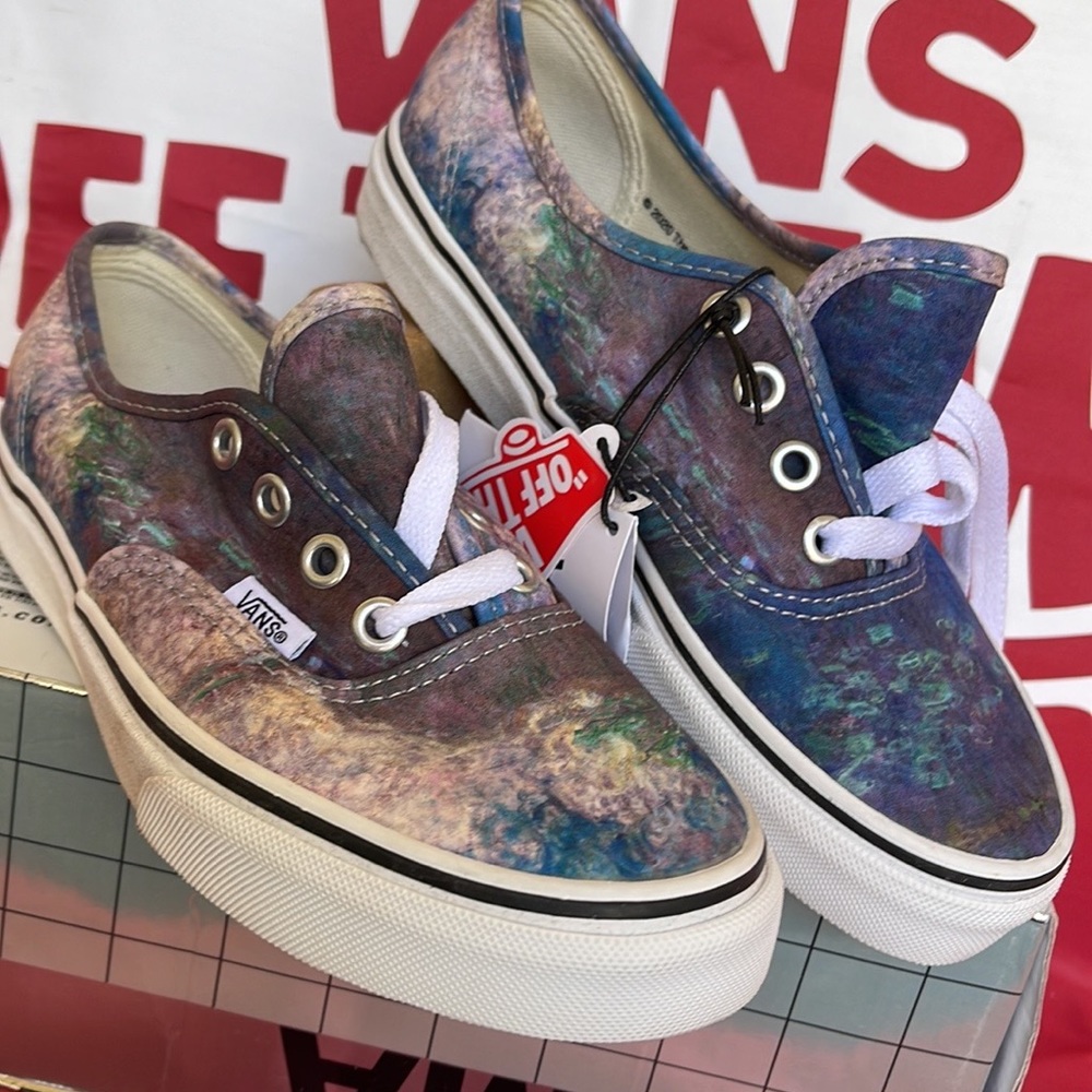 Vans Authentic
(MoMA) Claude Monet
VNOA2Z5118H
WMNS sneakers - Picture 7 of 16
